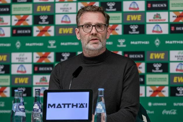 Christoph Pieper Director of Communications, SV Werder Bremen during the press conference, portrait, close-up, single photo, single image, THE DFL REGULATIONS PROHIBIT ANY USE OF PHOTOGRAPHS AS IMAGE SEQUENCES AND OR QUASI VIDEO, 07 11 2025, Bremen Germany , Football, Bundesliga, SV Werder Bremen VfL Wolfsburg xobx
