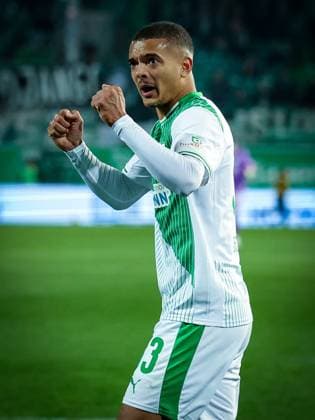 Maximilian Dietz 33 Spvgg Greuther Fuerth cheers on the fans, SpVgg Greuther Fuerth vs SC Preussen Muenster, Football, Men, DFL, 2 Bundesliga, Season 2025 2026, Sportpark Ronhof Thomas Sommer, Matchday 12, 07 11 2025 Fuerth Bayern Germany Copyright: xkolbert-press MartinxAgüerax