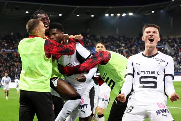 FOOTBALL : Paris FC Vs Rennes - Ligue 1 - 07 11 2025 CÃ lÃ brations du but de Breel Embolo (Stade Rennais) - Quentin Merlin (Stade Rennais) ParisFrance  Copyright: xMichaelxBaucherx