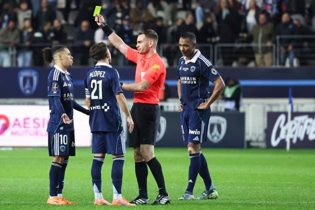 FOOTBALL : Paris FC Vs Rennes - Ligue 1 - 07 11 2025 Guillaume Paradis (Arbitre) - Maxime Lopez (Paris FC) - Ilan Kebbal (Paris FC) - Samir Chergui (Paris FC) ParisFrance  Copyright: xMichaelxBaucherx