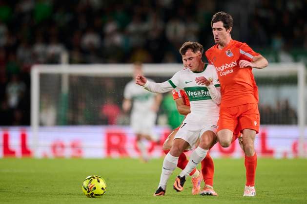 Elche CF v Real Sociedad- LaLiga EA Sports ELCHE, SPAIN - NOVEMBER 7: German Valera of Elche CF runs with the ball during to the LaLiga EA Sports match between Elche CF and Real Sociedad at Manuel Martinez Valero stadium on November 7, 2025 in Elche, Spain. (Photo by Francisco Macia Photo Players Images Magara Press) Elche Estadio Martinez Valero Spain Copyright: xFranciscoxMaciax