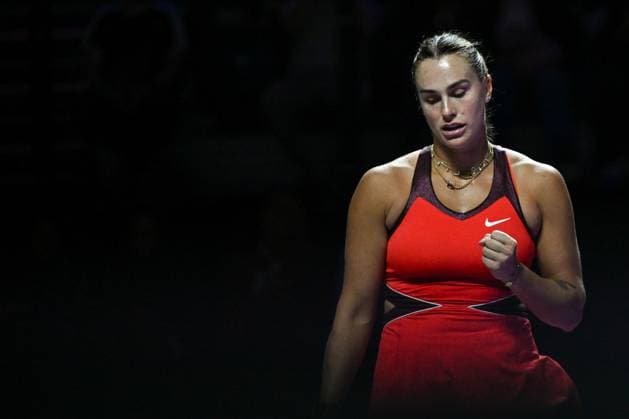 WTA, Tennis Damen Finals 2025 - Day Seven RIYADH, SAUDI ARABIA NOVEMBER 7: Aryna Sabalenka plays against Amanda Anisimova of the United States during their semifinal match on Day 7 of the 2025 WTA Finals, part of the Hologic WTA Tour, at King Saud University Indoor Arena in Riyadh, Saudi Arabia, on November 7, 2025. Riyadh Saudi Arabia  Copyright: xSTRx originalFilename:str-wtafinal251107_npBov.jpg