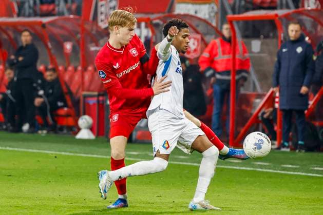 Mats Rots of FC Twente and Tyrese Noslin of Telstar battle for the ball FC Twente v SC Telstar, Eredivisie, FC Twente 65 v Telstar 1963, De Grolsch Veste Stadium, November 7, 2025, Enschede, Netherlands.