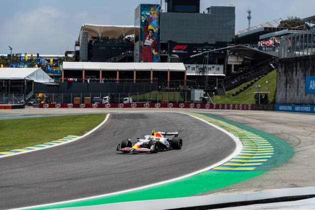 Formula?1?MSC?Cruises?Grande?Prêmio?de?São?Paulo?2025 Gabriela Testa OVERTAKE MAXPPP - São?Paulo 07 11 2025 30 LAWSON Liam (nld), Visa Cash APP Racing Bulls, action at the Formula 1 MSC Cruises Grande Prêmio de São Paulo 2025, the 21st round of the 2025 FIA Formula 1 World Championship, WM, Weltmeisterschaft at the Autódromo José Carlos Pace in São Paulo, interlaces, Brazil, from 6 to 9 November 2025 São?Paulo Autódromo José?Carlos?Pace, Interlagos Brazil  Copyright: xOVERTAKE MAXPPPxGabrielaxTestax OVT202511084431 OVT202511084431