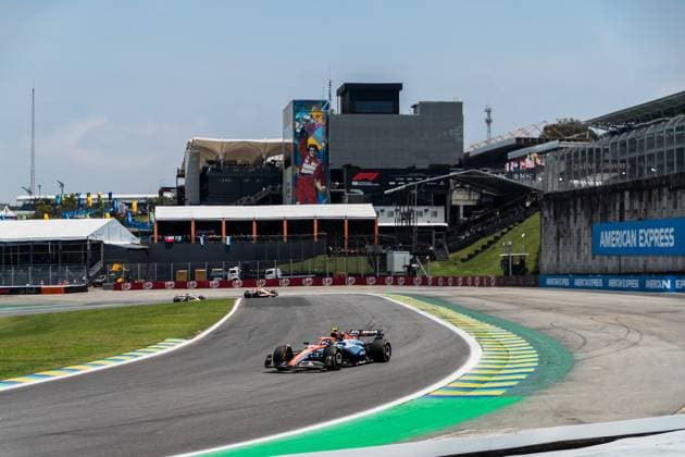 Formula?1?MSC?Cruises?Grande?Prêmio?de?São?Paulo?2025 Gabriela Testa OVERTAKE MAXPPP - São?Paulo 07 11 2025 55 SAINZ Carlos (esp), Atlassian Williams Racing, action at the Formula 1 MSC Cruises Grande Prêmio de São Paulo 2025, the 21st round of the 2025 FIA Formula 1 World Championship, WM, Weltmeisterschaft at the Autódromo José Carlos Pace in São Paulo, interlaces, Brazil, from 6 to 9 November 2025 São?Paulo Autódromo José?Carlos?Pace, Interlagos Brazil  Copyright: xOVERTAKE MAXPPPxGabrielaxTestax OVT202511084438 OVT202511084438