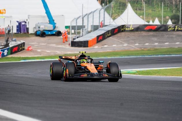 Formula?1?MSC?Cruises?Grande?Prêmio?de?São?Paulo?2025 Gabriela Testa OVERTAKE MAXPPP - São?Paulo 07 11 2025 04 NORRIS Lando (gbr), McLaren F1 Team, action at the Formula 1 MSC Cruises Grande Prêmio de São Paulo 2025, the 21st round of the 2025 FIA Formula 1 World Championship, WM, Weltmeisterschaft at the Autódromo José Carlos Pace in São Paulo, interlaces, Brazil, from 6 to 9 November 2025 São?Paulo Autódromo José?Carlos?Pace, Interlagos Brazil  Copyright: xOVERTAKE MAXPPPxGabrielaxTestax OVT202511084516 OVT202511084516