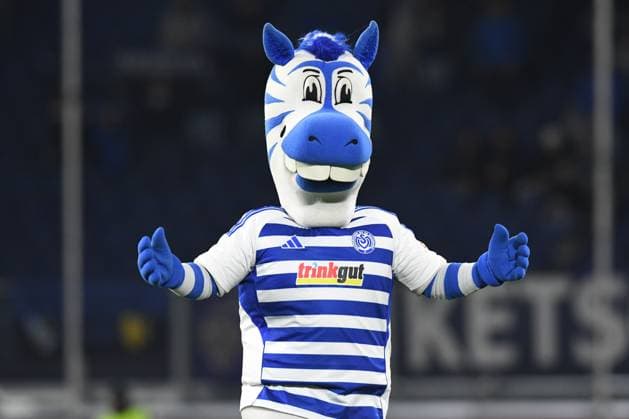 Mascot Ennatz MSV Duisburg cheers GER, MSV Duisburg vs SV Waldhof Mannheim 07, Football, 3 Liga, Matchday 14, Season 2025 2026, 07 11 2025 DFL DFB REGULATIONS PROHIBIT ANY USE OF PHOTOGRAPHS AS IMAGE SEQUENCES AND OR QUASI VIDEO GER, MSV Duisburg vs SV Waldhof Mannheim 07, Football, 3 Liga, Matchday 14, Season 2025 2026, 07 11 2025 Duisburg Copyright: xEibner-Pressefoto ThomasxThienelx EP_TTL