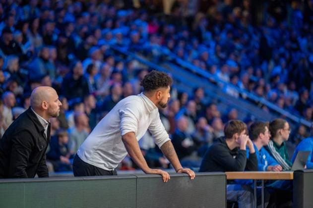 Brian Wenzel Bozic Estriche Knights Kirchheim, Assistant Coach , GER, PS Karlsruhe Lions vs Bozic Estriche Knights Kirchheim, BARMER 2 Basketball Bundesliga, 07 Matchday, Season 2025 2026, 07 11 2025 GER, PS Karlsruhe Lions vs Bozic Estriche Knights Kirchheim, BARMER 2 Basketball Bundesliga, 07 Matchday, Season 2025 2026, 07 11 2025 Karlsruhe Copyright: xEibner-Pressefoto SilasxKunzx EP_SKZ