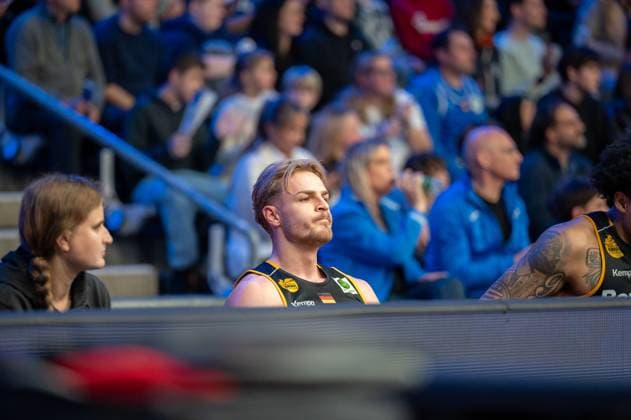Lucas Mayer Bozic Estriche Knights Kirchheim, 08 , GER, PS Karlsruhe Lions vs Bozic Estriche Knights Kirchheim, BARMER 2 Basketball Bundesliga, 07 Matchday, Season 2025 2026, 07 11 2025 GER, PS Karlsruhe Lions vs Bozic Estriche Knights Kirchheim, BARMER 2 Basketball Bundesliga, 07 Matchday, Season 2025 2026, 07 11 2025 Karlsruhe Copyright: xEibner-Pressefoto SilasxKunzx EP_SKZ