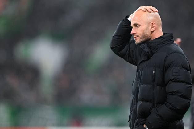 Football, VfL Wolfsburg sacks coach Paul Simonis, archive pictures