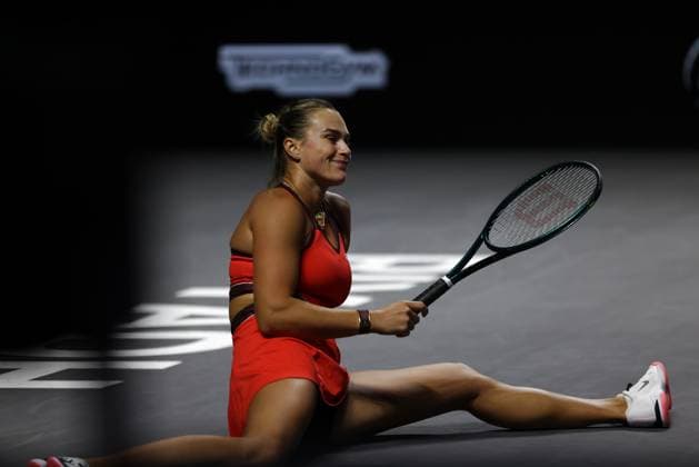 (251108) -- RIYADH, Nov. 8, 2025 -- Aryna Sabalenka of Belarus reacts during the semifinal against Amanda Anisimova of the United States at WTA, Tennis Damen Finals tennis tournament in Riyadh, Saudi Arabia, Nov. 7, 2025. ) (SP)SAUDI ARABIA-RIYADH-TENNIS-WTA FINALS-SEMIFINAL WangxHaizhou 