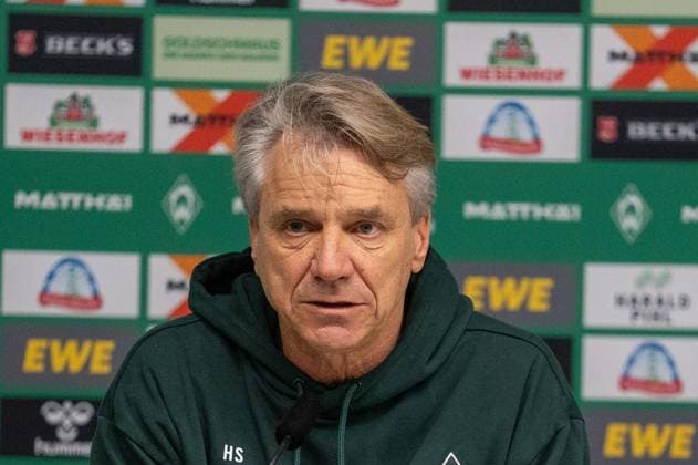 Germany, Soccer, 1 Bundesliga, Matchday 10, 2025 2026, Werder Bremen VfL Wolfsburg on 07 11 in Bremen Weserstadion Horst Steffen Coach Werder Bremen at the PK after the match Copyright: xSvenxHeidmannx