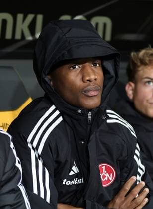 07 11 2025 Soccer Season 2025 2026 2 Soccer Bundesliga 12 Matchday SG Dynamo Dresden SGD 1 FC Nuremberg FCN Club Sportfoto Zink DaMa xdaxmax DFL regulations prohibit any use of photographs as image sequences and or quasi video only for editorial use Pape Demba Diop 20, 1 FC Nuremberg FCN on substitute bench