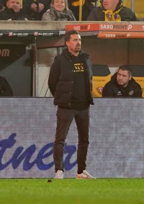 07 11 2025 Soccer Season 2025 2026 2 Soccer Bundesliga 12 Matchday SG Dynamo Dresden SGD 1 FC Nuremberg FCN Club Sportfoto Zink DaMa xdaxmax DFL regulations prohibit any use of photographs as image sequences and or quasi video only for editorial use Thomas Stamm Coach SG Dynamo Dresden SGD thoughtful disappointed disappointment