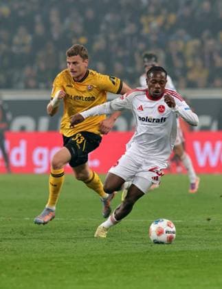 07 11 2025 Soccer Season 2025 2026 2 Soccer Bundesliga 12 Matchday SG Dynamo Dresden SGD 1 FC Nuremberg FCN Club Sportfoto Zink DaMa xdaxmax DFL regulations prohibit any use of photographs as image sequences and or quasi video only for editorial use Christoph Daferner 33, SG Dynamo Dresden SGD Mohamed Ali Zoma 23, 1 FC Nuremberg FCN