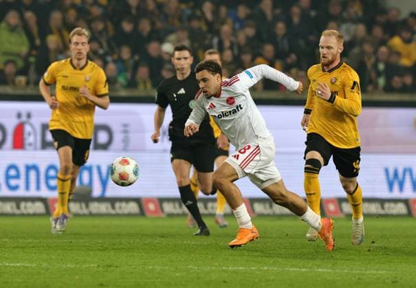07 11 2025 Soccer Season 2025 2026 2 Soccer Bundesliga 12 Matchday SG Dynamo Dresden SGD 1 FC Nürnberg FCN Club Sportfoto Zink DaMa xdaxmax DFL regulations prohibit any use of photographs as image sequences and or quasi video only for editorial use Rafael Lubach 18, 1 FC Nürnberg FCN Nils Fröling Froeling 16, SG Dynamo Dresden SGD