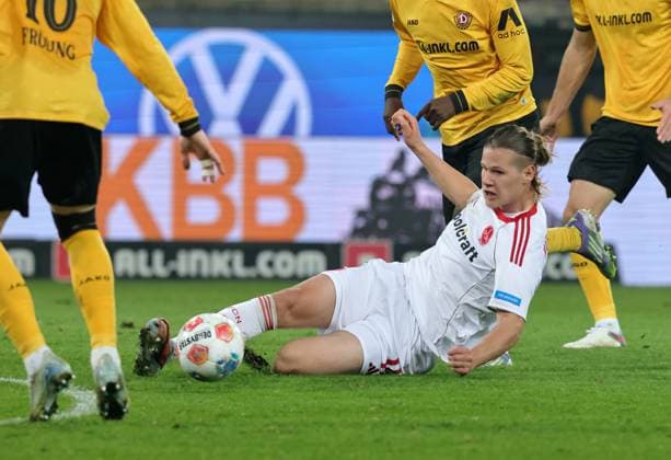 07 11 2025 Soccer Season 2025 2026 2 Soccer Bundesliga 12 Matchday SG Dynamo Dresden SGD 1 FC Nuremberg FCN Club Sportfoto Zink DaMa xdaxmax DFL regulations prohibit any use of photographs as image sequences and or quasi video only for editorial use Artem Stepanov 11, 1 FC Nuremberg FCN plays ball lying down
