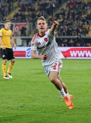 07 11 2025 Soccer Season 2025 2026 2 Soccer Bundesliga 12 Matchday SG Dynamo Dresden SGD 1 FC Nürnberg FCN Club Sportfoto Zink DaMa xdaxmax DFL regulations prohibit any use of photographs as image sequences and or quasi video only for editorial use Jubel Freude Torjubel nach Tor zum 1 2 Tim Janisch 32, 1 FC Nürnberg FCN jubelt freut sich Torschütze Tim Janisch 32, 1 FC Nürnberg FCN