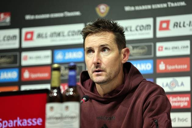 07 11 2025 Soccer Season 2025 2026 2 Soccer Bundesliga 12 Matchday SG Dynamo Dresden SGD 1 FC Nürnberg FCN Club Sportfoto Zink DaMa xdaxmax DFL regulations prohibit any use of photographs as image sequences and or quasi video only for editorial use Miroslav Miro Klose Trainer 1 FC Nürnberg FCN speaks in the press conference