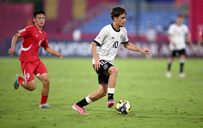 Football, Junior U 17 World Cup 2025 in Doha Qatar Preliminary round 07 11 2025 Group G Germany Korea DPR Kwang Song Pak li, Korea DPR vs Eba Bekir Is re, Germany