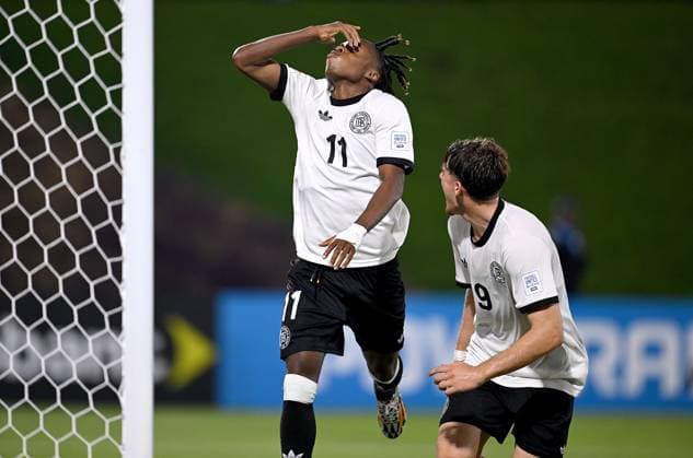 Football, Junior U 17 World Cup 2025 in Doha Qatar preliminary round 07 11 2025 Group G Germany Korea DPR Germany Cheering after the goal to 1 0 , from left , goal scorer Wisdom Mike with Alexander Staff