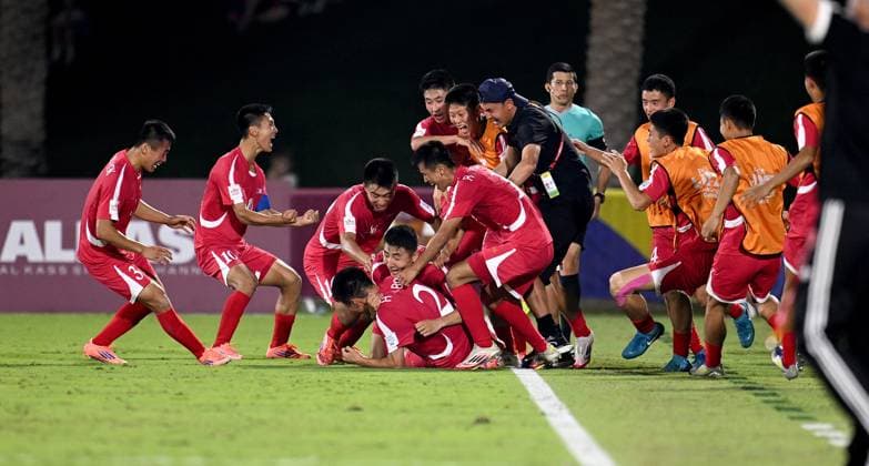 Football, Juniors U 17 World Cup 2025 in Doha Qatar Preliminary round 07 11 2025 Group G Germany Korea DPR Korea DPR Cheers after the goal to equalize the score at 1 1, around goal scorer Il Bok Han