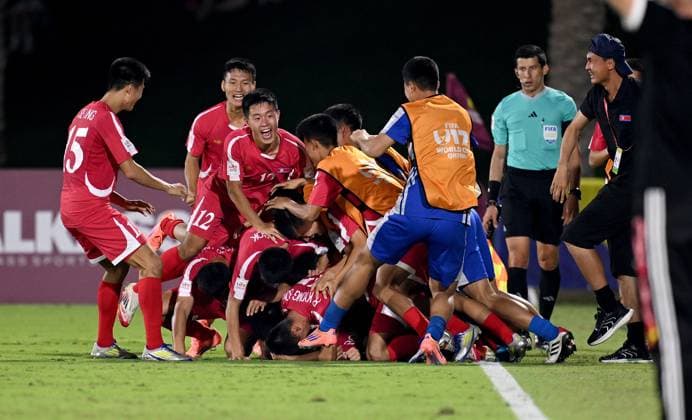 Football, Juniors U 17 World Cup 2025 in Doha Qatar Preliminary round 07 11 2025 Group G Germany Korea DPR Korea DPR Cheers after the goal to equalize the score at 1 1, around goal scorer Il Bok Han