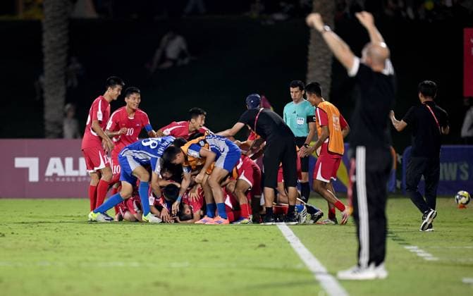 Football, Juniors U 17 World Cup 2025 in Doha Qatar Preliminary round 07 11 2025 Group G Germany Korea DPR Korea DPR Cheers after the goal to equalize the score at 1 1, around goal scorer Il Bok Han