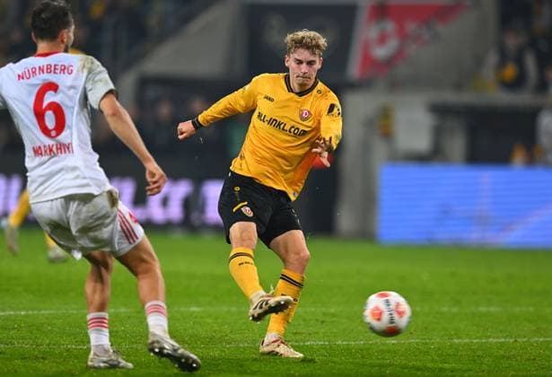 Goal to 1 1, Dominik Kother Dresden pulls away, 07 11 2025, Football, GER, Season 2025 2026, 2 Bundesliga, Second League, Matchday 12, Rudolf Harbig Stadion Dresden, SG Dynamo Dresden 1 FC Nürnberg, DFB AND DFL REGULATIONS PROHIBIT ANY USE OF PHOTOGRAPHS as IMAGE SEQUENCES and or QUASI VIDEO,