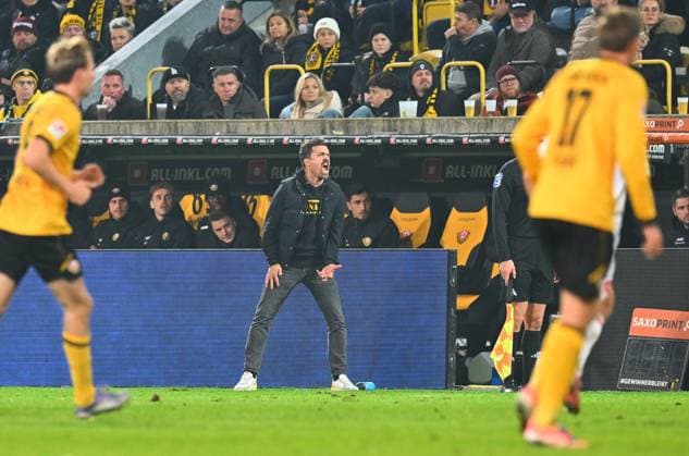 Coach Thomas Stamm Dresden , 07 11 2025, Soccer, GER, Season 2025 2026, 2 Bundesliga, Zweite Liga, 12 Matchday, Rudolf Harbig Stadion Dresden, SG Dynamo Dresden 1 FC Nürnberg, DFB AND DFL REGULATIONS PROHIBIT ANY USE OF PHOTOGRAPHS as IMAGE SEQUENCES and or QUASI VIDEO,