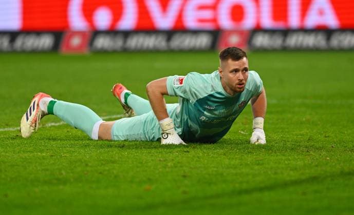 Goalkeeper Lennart Grill Dresden , 07 11 2025, Soccer, GER, Season 2025 2026, 2 Bundesliga, Zweite Liga, 12 Matchday, Rudolf Harbig Stadion Dresden, SG Dynamo Dresden 1 FC Nürnberg, DFB AND DFL REGULATIONS PROHIBIT ANY USE OF PHOTOGRAPHS as IMAGE SEQUENCES and or QUASI VIDEO,