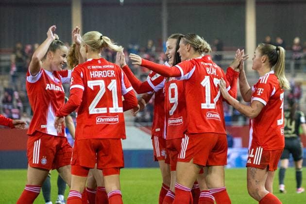 Bayern goal celebration after goal to 3 0 Womens Football Muenchen Berlin 4 0 Womens Football Bundesliga, FC Bayern München 1 FC Union Berlin, Matchday 10, Season 2025 2026, on 7 11 2025 in Muenchen, F C B A Y E R N C A M P U S, Germany Source Copyright Credit Oryk HAIST xFRAUENFUSSBALL-BAYERN-BERLINx
