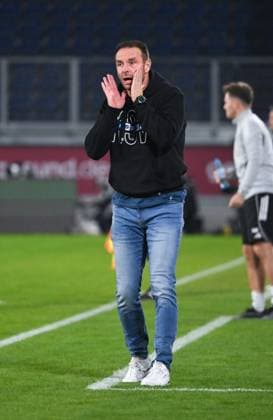 Coach Dietmar Hirsch MSV Duisburg 07 11 2025, Soccer, 3 Liga, Season 2025 26, 14 Matchday, MSV Duisburg SV Waldhof Mannheim 2 1 DFB regulations prohibit any use of photographs as image sequences and or quasi video Duisburg Schauinsland Reisen Arena Nordrhein Westfalen Germany Team2