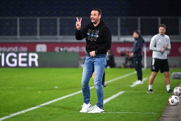 Coach Dietmar Hirsch MSV Duisburg 07 11 2025, Soccer, 3 Liga, Season 2025 26, 14 Matchday, MSV Duisburg SV Waldhof Mannheim 2 1 DFB regulations prohibit any use of photographs as image sequences and or quasi video Duisburg Schauinsland Reisen Arena Nordrhein Westfalen Germany Team2