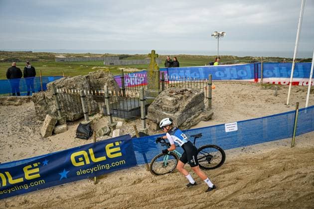 2025 UEC Cyclo-Cross EC - Women Juniors MIDDELKERKE, BELGIUM - NOVEMBER 08 : Illustration picture, Rang Gisele (EST) in action during the 2025 UEC Cyclo-Cross European Championships for Women Juniors on November 08, 2025 in Middelkerke, Belgium, 08 11 2025 Middelkerke Belgium  Copyright: xNicoxVereeckenx
