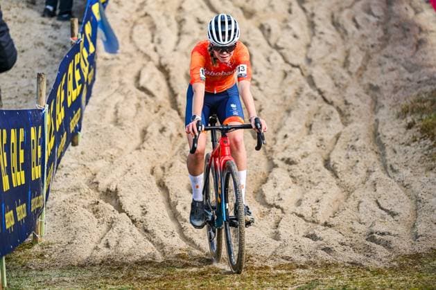 2025 UEC Cyclo-Cross EC - Women Juniors MIDDELKERKE, BELGIUM - NOVEMBER 08 : Jochems Nynke (NLD) in action during the 2025 UEC Cyclo-Cross European Championships for Women Juniors on November 08, 2025 in Middelkerke, Belgium, 08 11 2025 Middelkerke Belgium  Copyright: xNicoxVereeckenx