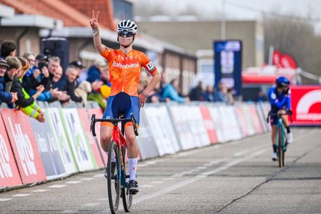 2025 UEC Cyclo-Cross EC - Women Juniors MIDDELKERKE, BELGIUM - NOVEMBER 08 : Jochems Nynke (NLD) celebrating her second place during the 2025 UEC Cyclo-Cross European Championships for Women Juniors on November 08, 2025 in Middelkerke, Belgium, 08 11 2025 Middelkerke Belgium  Copyright: xNicoxVereeckenx