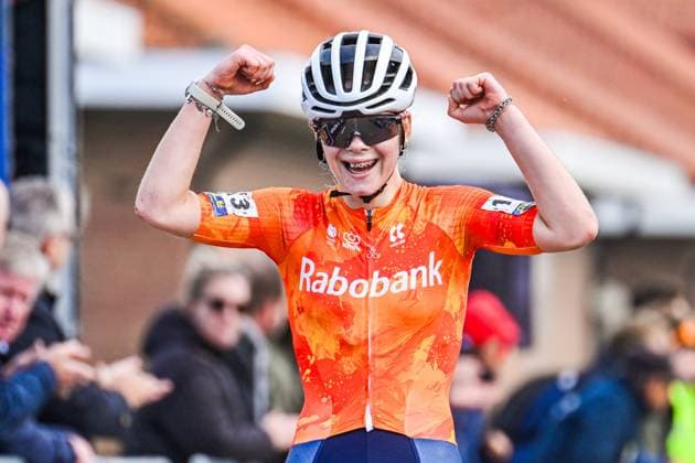 2025 UEC Cyclo-Cross EC - Women Juniors MIDDELKERKE, BELGIUM - NOVEMBER 08 : Jochems Nynke (NLD) celebrating her second place during the 2025 UEC Cyclo-Cross European Championships for Women Juniors on November 08, 2025 in Middelkerke, Belgium, 08 11 2025 Middelkerke Belgium  Copyright: xNicoxVereeckenx