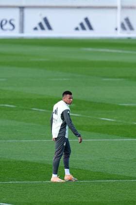 November 8, 2025, Valdebebas, Madrid, Spain: Kylian Mbappe during the Real Madrid training session ahead their upcoming Spanish League, LaLiga EA Sports, football match against Rayo Vallecano at Ciudad Deportiva Real Madrid on November 8, 2025, in Valdebebas, Madrid, Spain. Valdebebas Spain - ZUMAa181 20251108_zaa_a181_011 Copyright: xDennisxAgyemanx