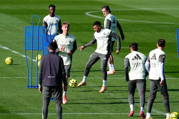 November 8, 2025, Valdebebas, Madrid, Spain: Kylian Mbappe during the Real Madrid training session ahead their upcoming Spanish League, LaLiga EA Sports, football match against Rayo Vallecano at Ciudad Deportiva Real Madrid on November 8, 2025, in Valdebebas, Madrid, Spain. Valdebebas Spain - ZUMAa181 20251108_zaa_a181_014 Copyright: xDennisxAgyemanx