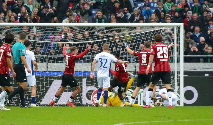 Germany Soccer 2 Bundesliga 2025 26, 12 Matchday Hannover 96 vs SV Darmstadt 98 Heinz von Heiden Arena Stadion Hannover Goal celebration Ime Okon Hannover 96, 20 Kolja Oudenne Hannover 96, 29 Maik Nawrocki Hannover 96, 6 Benjamin Källman Benjamin Kallman Hannover 96, 9 Hannover Copyright: xAymanxAlahmedx