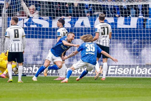 Hasan Kurucay of Schalke 04 celebrates with teammates after scoring his teams first goal FC Schalke 04 v SV Elversberg, 2. Bundesliga, FC Schalke 04 v SV Elversberg, Veltins-Arena, November 8, 2025, Gelsenkirchen, Germany.