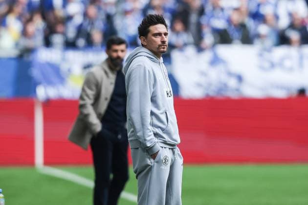 Sport, Football, 2 Bundesliga Season 2025 2026 12 Matchday FC Schalke 04 SV Elversberg 08 11 2025, VELTINS Arena Vincent Wagner Coach SV Elversberg Gelsenkirchen VELTINS Arena Nordrhein Westfalen Germany