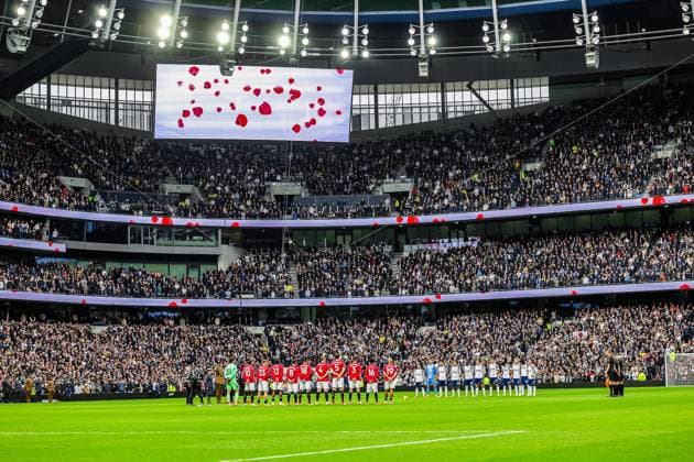 Tottenham Hotspur v Manchester United, ManU Premier League 08 11 2025. Remembrance Day tribute during the Premier League match between Tottenham Hotspur and Manchester United at Tottenham Hotspur Stadium, London, United Kingdom on 8 November 2025. Editorial use only DataCo restrictions apply See www.football-dataco.com , Copyright: xNigelxKeenex PSI-23192-0012