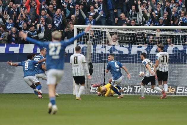 The 1-0 goal by Hasan Kurucay FC Schalke 04 in the match of the 2 Bundesliga season 2025 26 FC Schalke 04 SV 07 Elversberg Copyright Thomas Pakusch Copyright: Thomas Pakusch