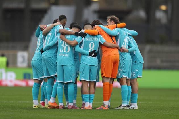Team Mannschaftskreis TSG Hoffenheim II, DFL DFB REGULATES PROHIBIT ANY USE OF PHOTOGRAPHS AS IMAGE SEQUENCES AND OR QUASI VIDEO Schweinfurt Sachs Stadion Bayern Germany