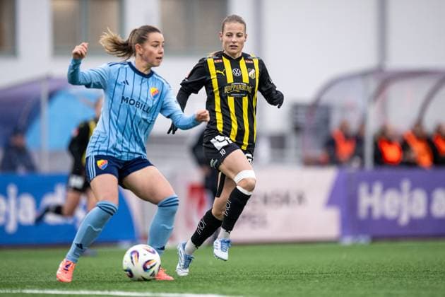 251108 Häckens Anna Anvegard during the football match in Damallsvenskan between Djurgarden and Häcken on November 8, 2025 in Stockholm  Copyright: MAXIMxTHORE BB251108MT014