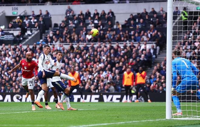 London, England, 8th November 2025. Bryan Mbeumo of Manchester United, ManU scores the opening goal during the Tottenham Hotspur vs Manchester United Premier League match at the Tottenham Hotspur Stadium, London. Picture credit should read: Paul Terry Sportimage EDITORIAL USE ONLY. No use with unauthorised audio, video, data, fixture lists, club league logos or live services. Online in-match use limited to 120 images, no video emulation. No use in betting, games or single club league player publications. SPI_022_PT_Tottenaham_Man_Utd SPI-4271-0022
