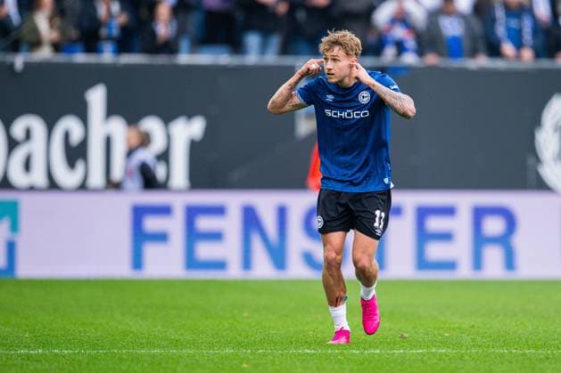 08 11 2025 Soccer, 2025 2026, 2 Bundesliga, Matchday 12, DSC Arminia Bielefeld Karlsruher SC Joel Grodowski Bielefeld cheers after his goal for 1 0 DFL REGULATIONS PROHIBIT ANY USE OF PHOTOGRAPHS AS IMAGE SEQUENCES AND OR QUASI VIDEO