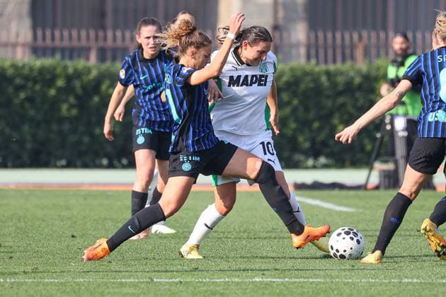 CALCIO - Serie A Femminile - Inter - FC Internazionale vs US Sassuolo Filis Melisa and Martina Tomaselli during Inter - FC Internazionale vs US Sassuolo, Italian football Serie A Women match in Sesto San Giovanni (MI), Italy, November 08 2025 Sesto San Giovanni (MI) Italy  Copyright: xIPAxSport ABACAx